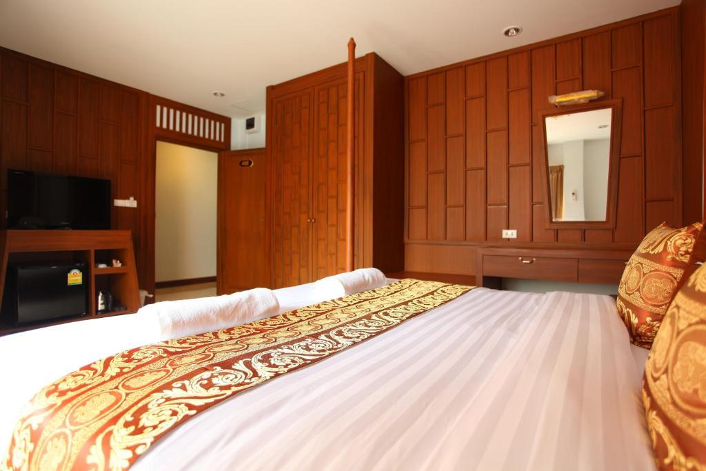 Lotus Hotel Patong Room photo